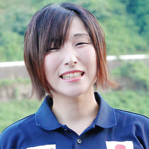 山岡 彩加講師の写真